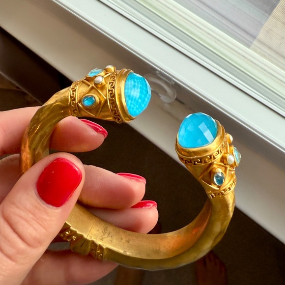 JULIE VOS CANNES CUFF gold in Iridescent London Blue large hinged bangle STUNNER - Picture 3 of 8